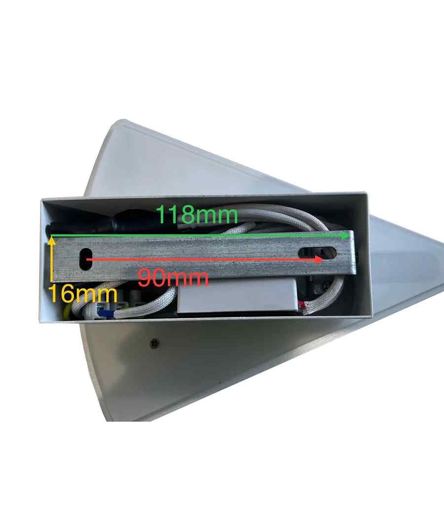 CLA SURAT: City Series LED Dual-CCT Interior Triangular Dimmable Wall Light - Image 4